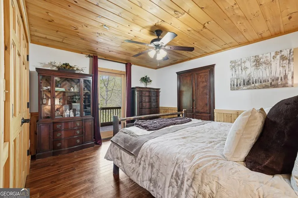 339 Birdseye VW Blue Ridge, GA 30513
