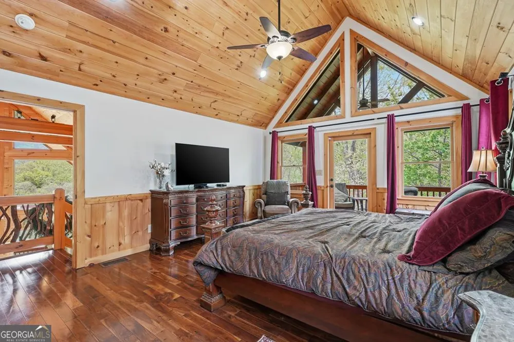 339 Birdseye VW Blue Ridge, GA 30513
