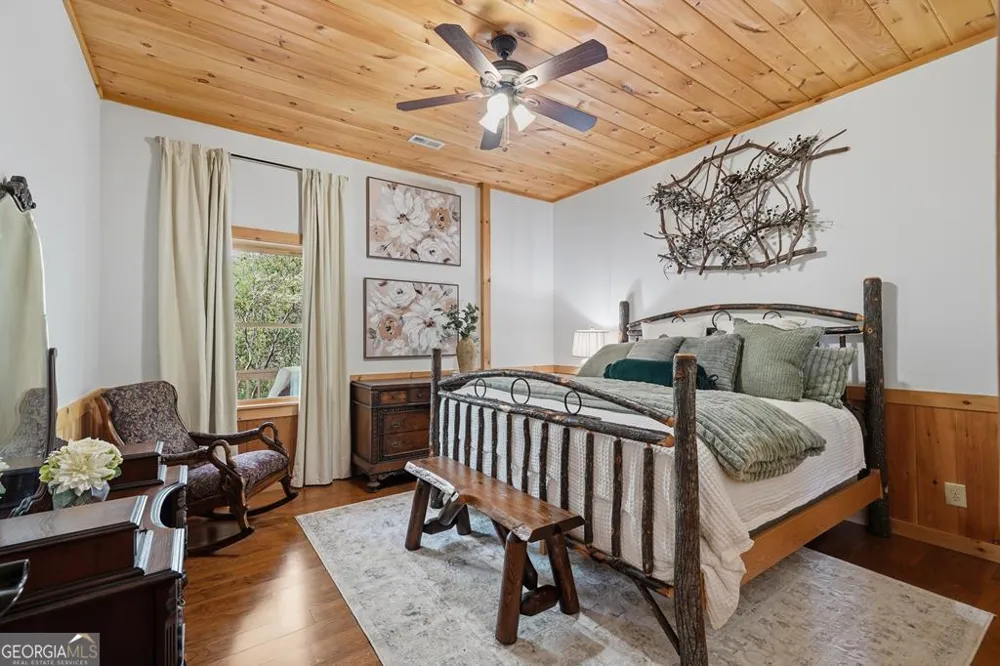 339 Birdseye VW Blue Ridge, GA 30513