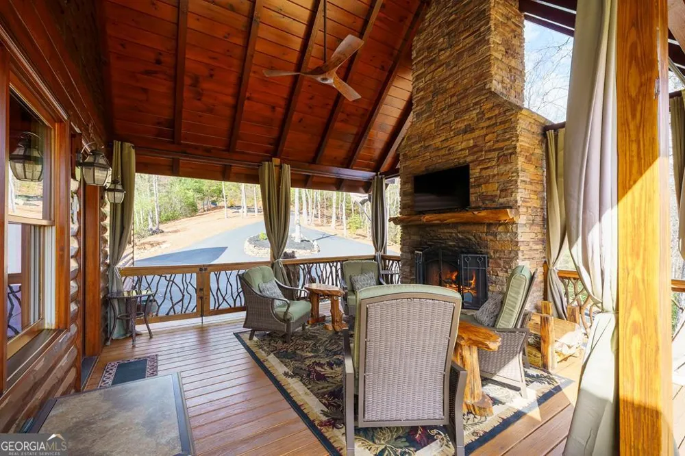 339 Birdseye VW Blue Ridge, GA 30513
