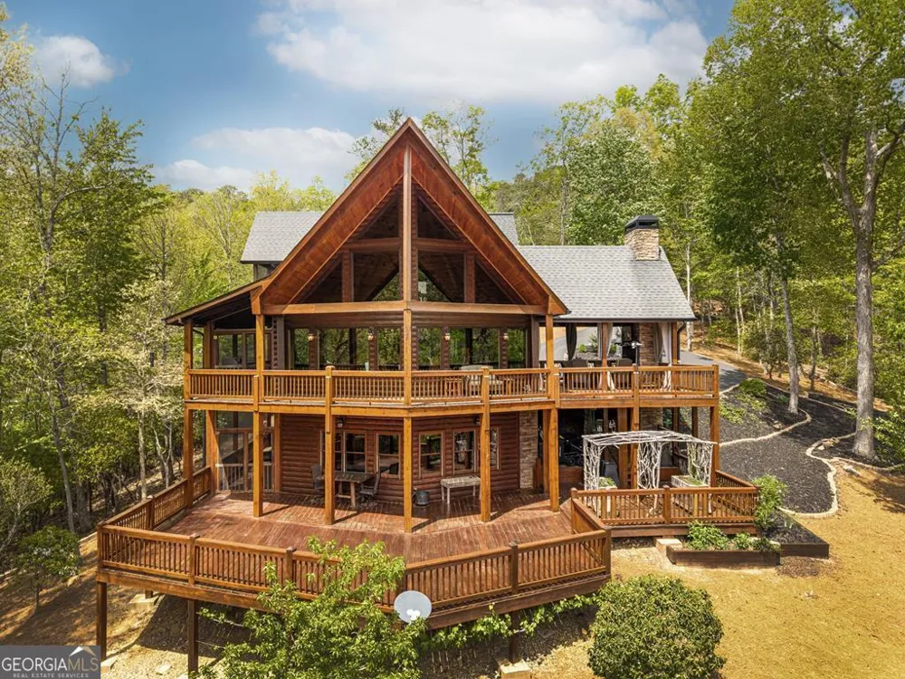 339 Birdseye VW Blue Ridge, GA 30513
