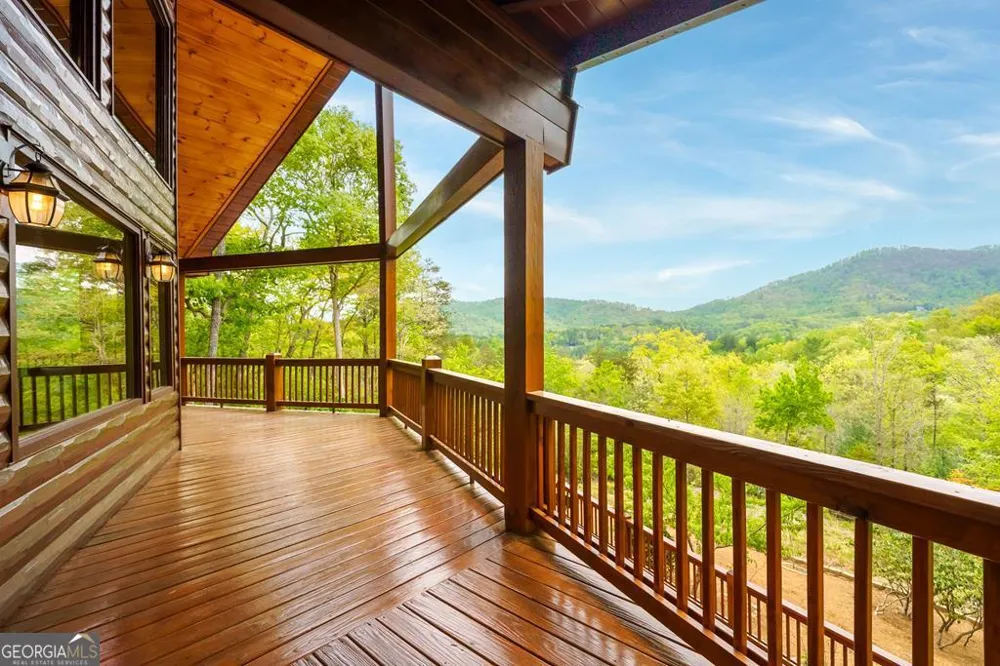 339 Birdseye VW Blue Ridge, GA 30513