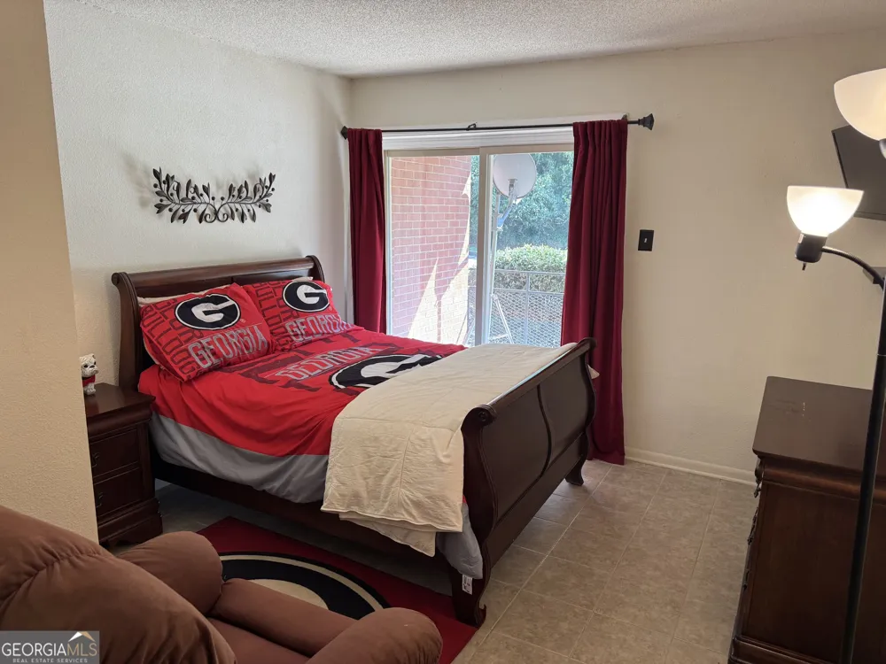 250 Little ST Athens, GA 30605