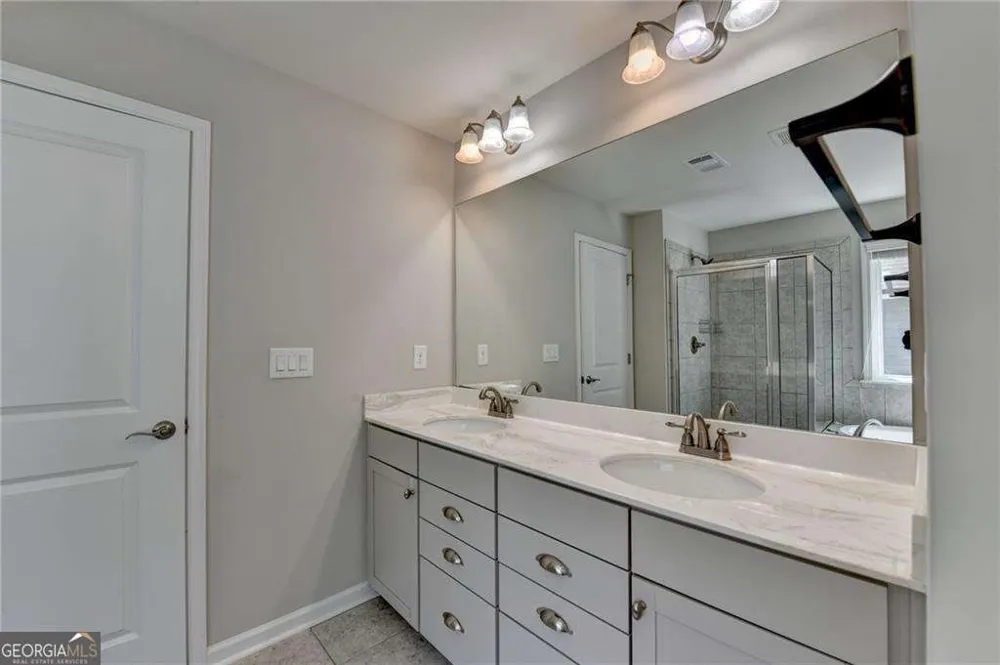 2339 Village Grove DR Suwanee, GA 30024