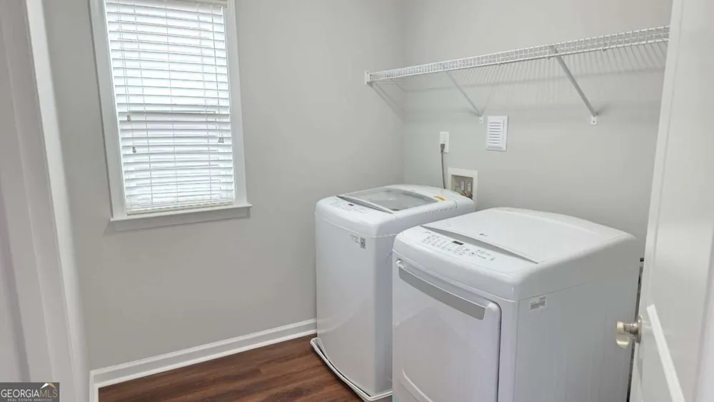 2339 Village Grove DR Suwanee, GA 30024