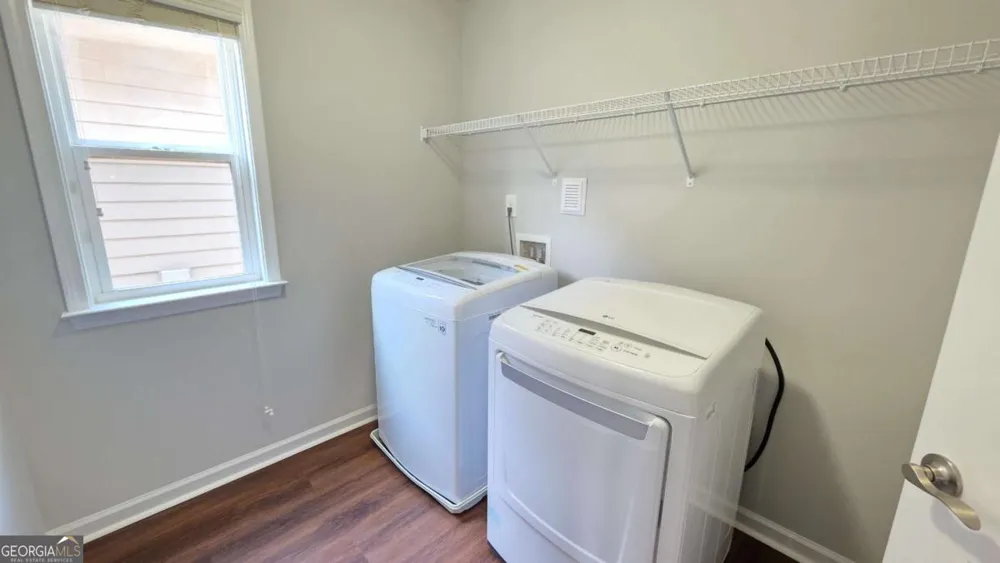 2339 Village Grove DR Suwanee, GA 30024