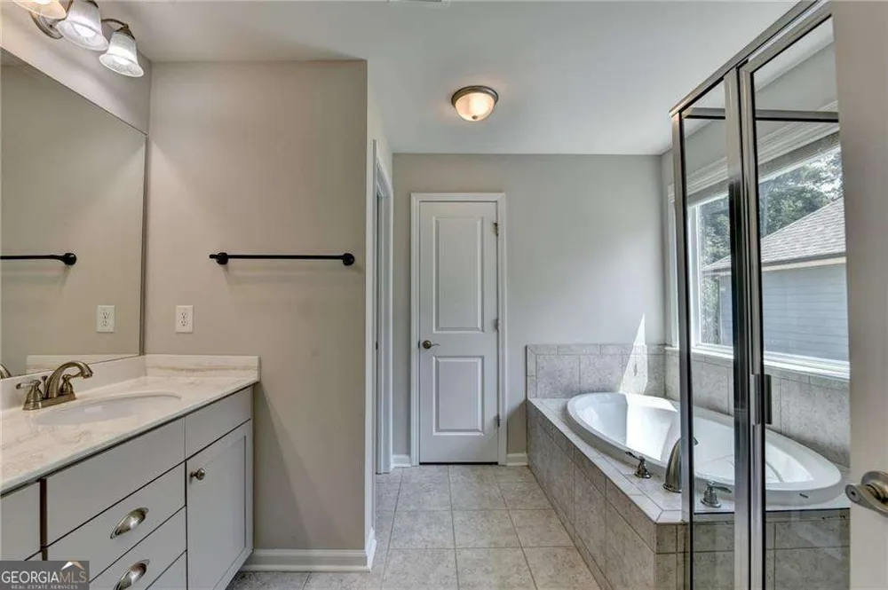 2339 Village Grove DR Suwanee, GA 30024
