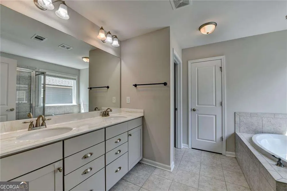 2339 Village Grove DR Suwanee, GA 30024