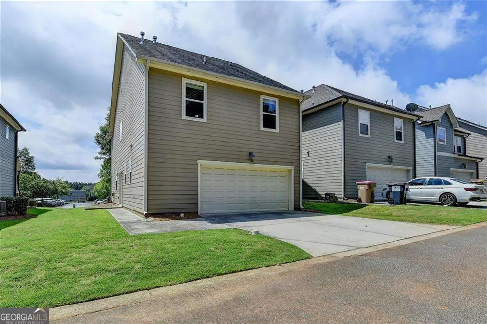 2339 Village Grove DR Suwanee, GA 30024