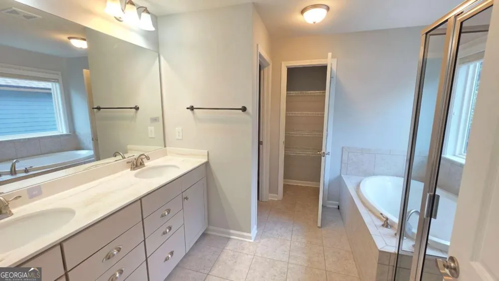 2339 Village Grove DR Suwanee, GA 30024