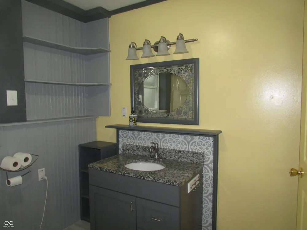 708 Evans Street Lebanon, IN 46052