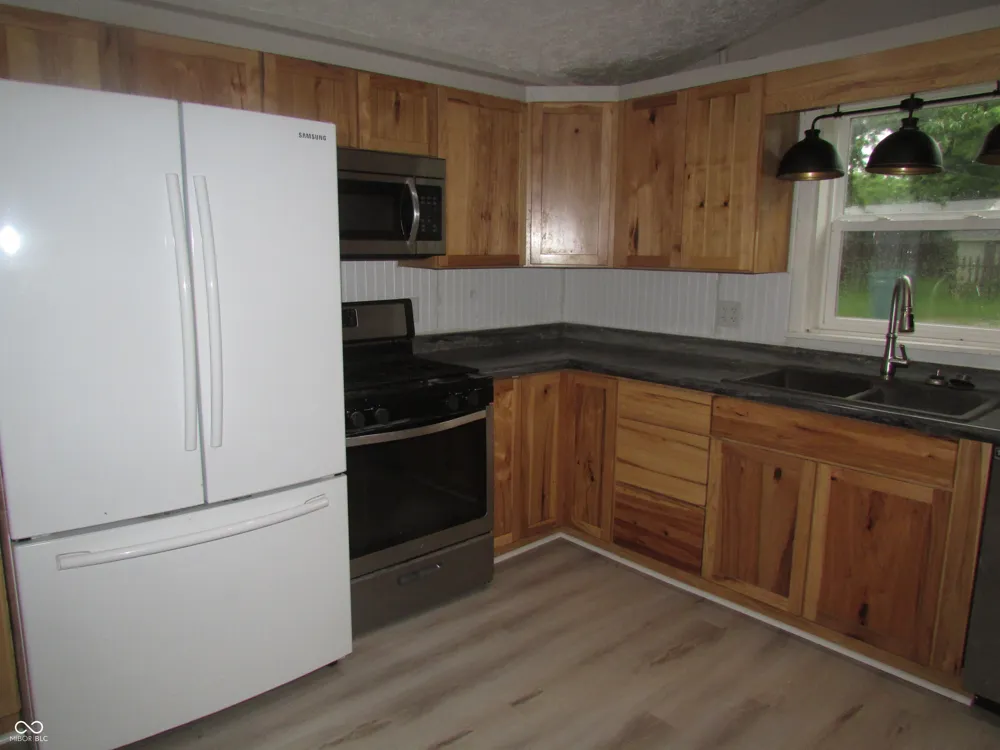 708 Evans Street Lebanon, IN 46052