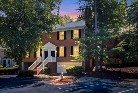 7500 Roswell Road #6