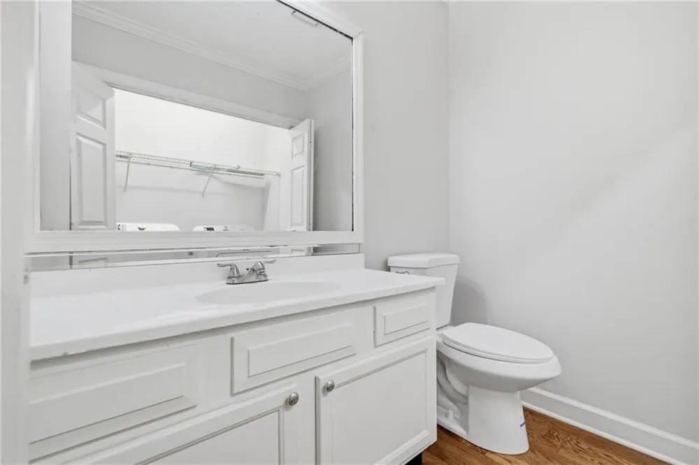 7500 Roswell Road #6 Sandy Springs, GA 30350