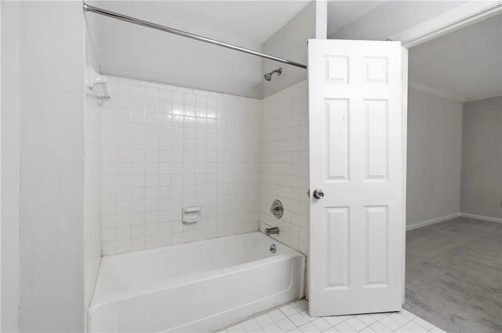 7500 Roswell Road #6 Sandy Springs, GA 30350