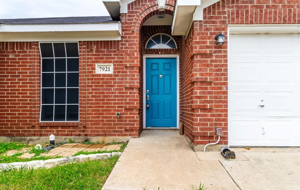 7921 Rattlers Court Arlington, TX 76002