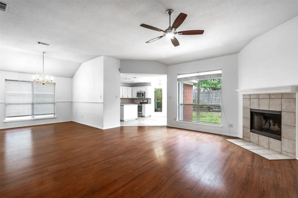 7921 Rattlers Court Arlington, TX 76002