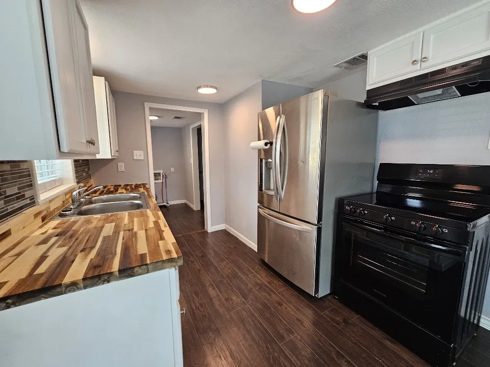 207 Pine Street Keene, TX 76059