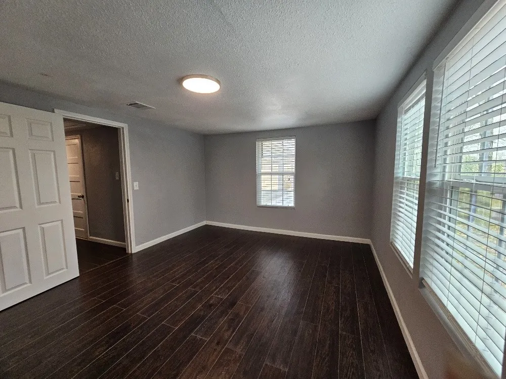207 Pine Street Keene, TX 76059