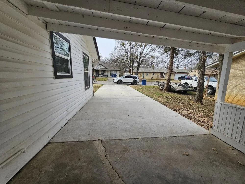 207 Pine Street Keene, TX 76059
