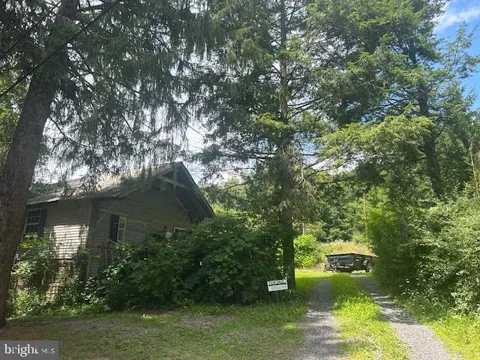 35 JACK PINE CIRCLE
