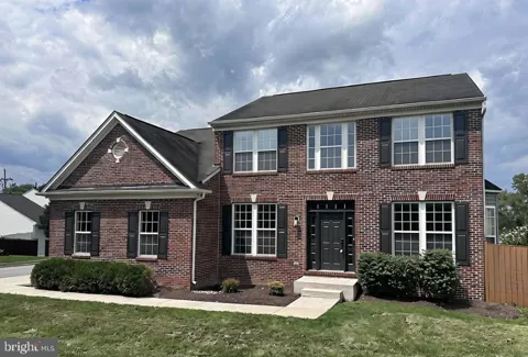 4 TURNER COURT