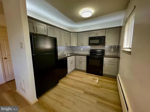 137 W FIFTH AVENUE #C24