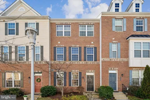 3502 WOODLAKE DRIVE #38