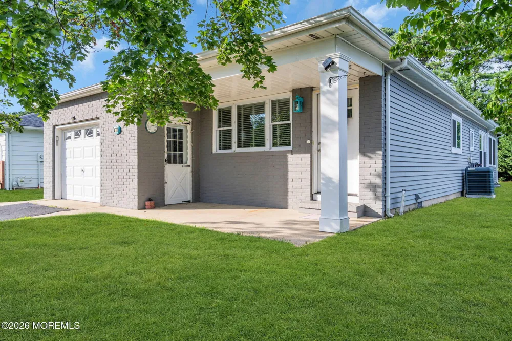 180 Biabou Drive Toms River, NJ 08757