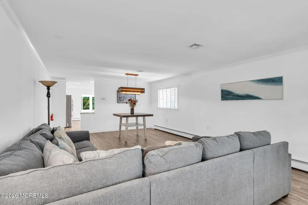 180 Biabou Drive Toms River, NJ 08757
