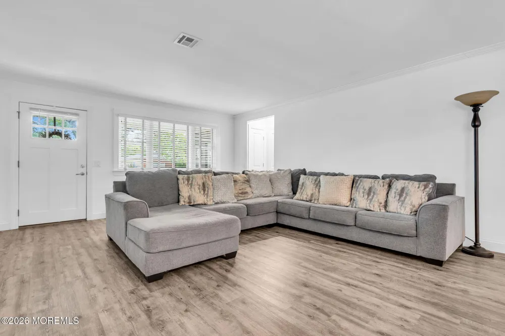 180 Biabou Drive Toms River, NJ 08757