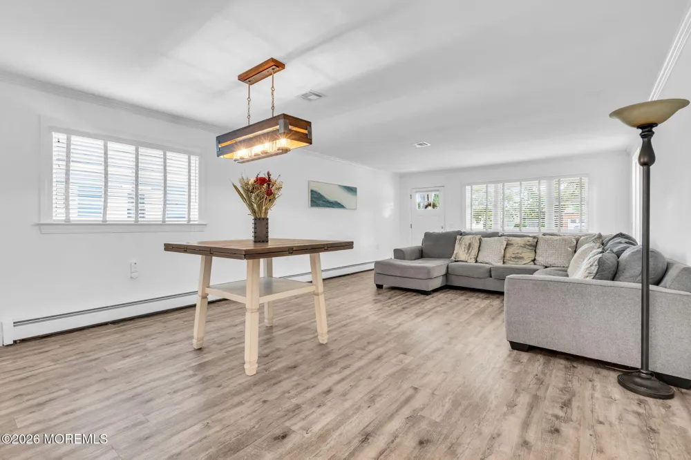 180 Biabou Drive Toms River, NJ 08757
