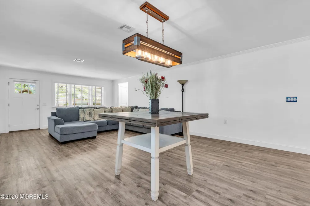 180 Biabou Drive Toms River, NJ 08757