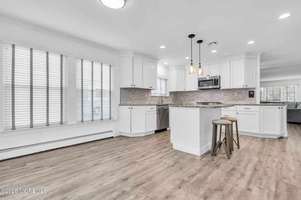 180 Biabou Drive Toms River, NJ 08757