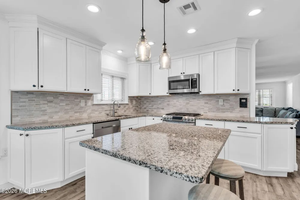 180 Biabou Drive Toms River, NJ 08757