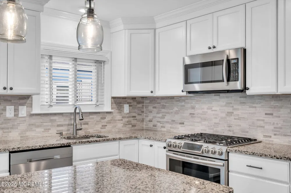 180 Biabou Drive Toms River, NJ 08757