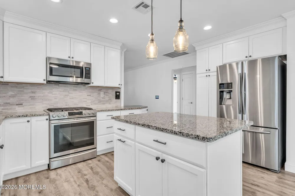 180 Biabou Drive Toms River, NJ 08757
