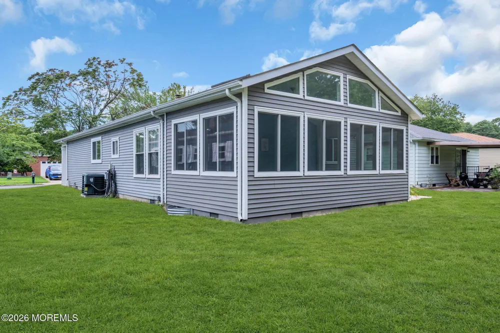 180 Biabou Drive Toms River, NJ 08757