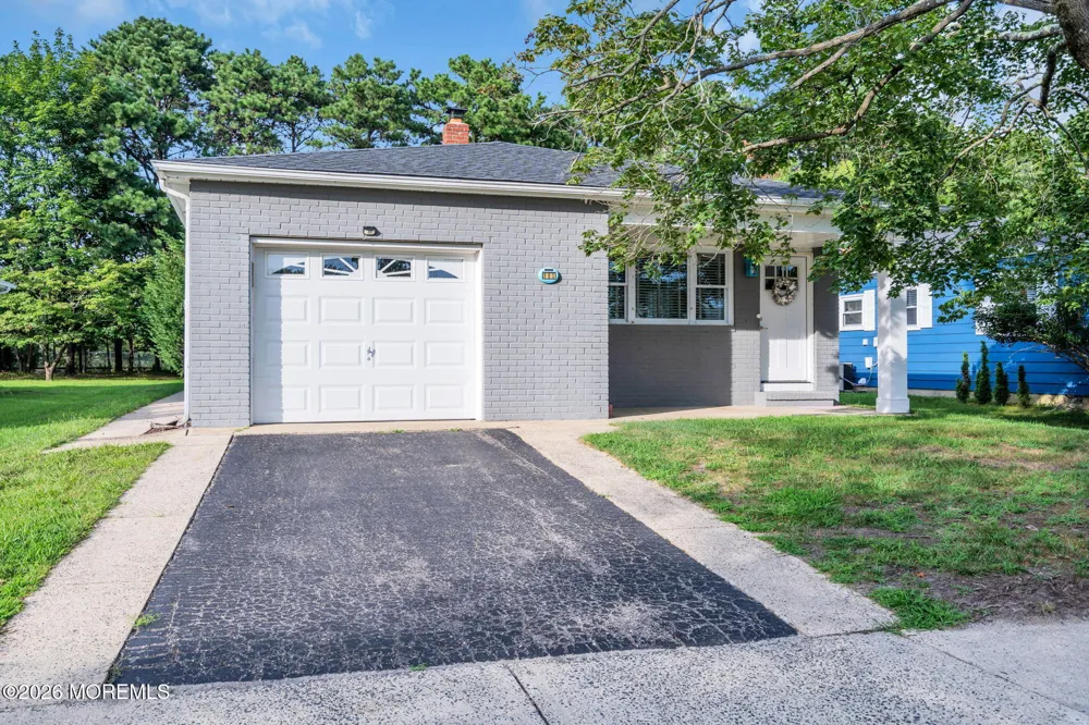 180 Biabou Drive Toms River, NJ 08757