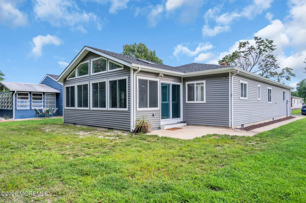 180 Biabou Drive Toms River, NJ 08757