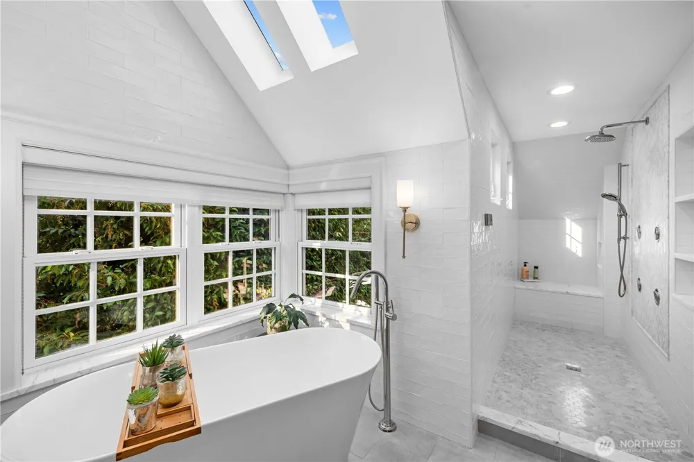 4814 194th Avenue SE Issaquah, WA 98027