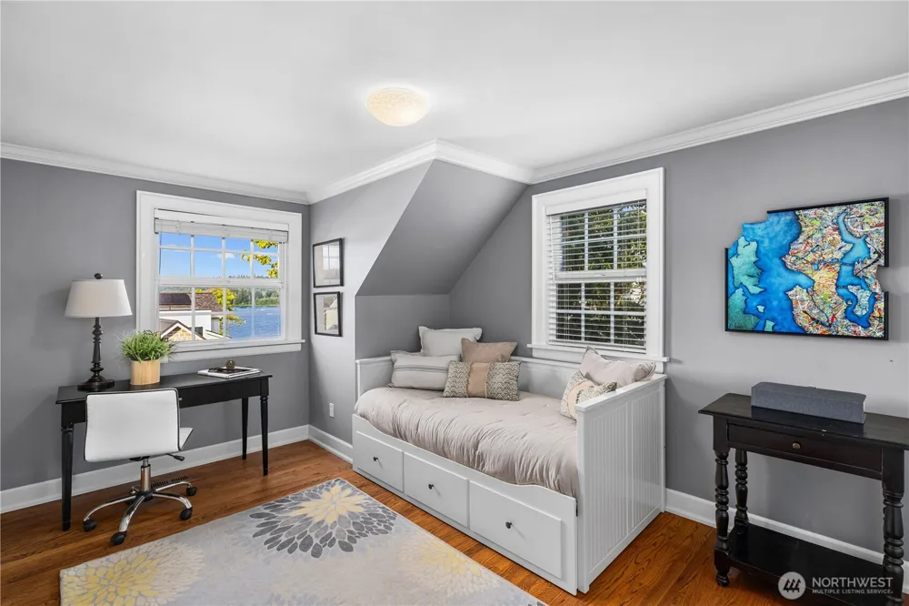 4814 194th Avenue SE Issaquah, WA 98027