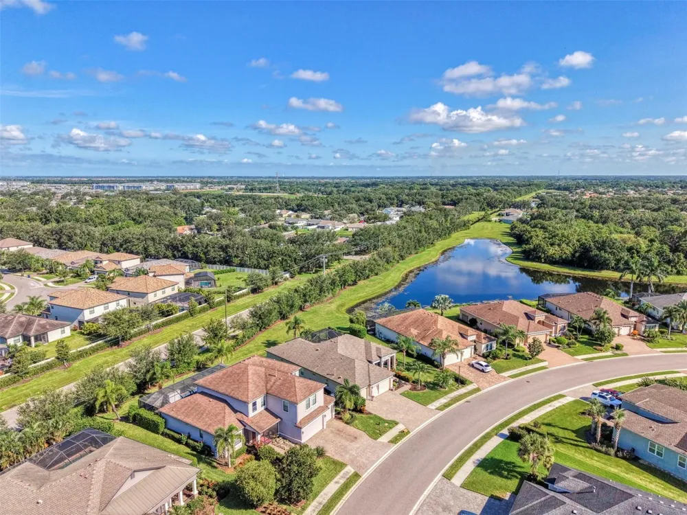708 ROSEMARY CIRCLE Bradenton, FL 34212