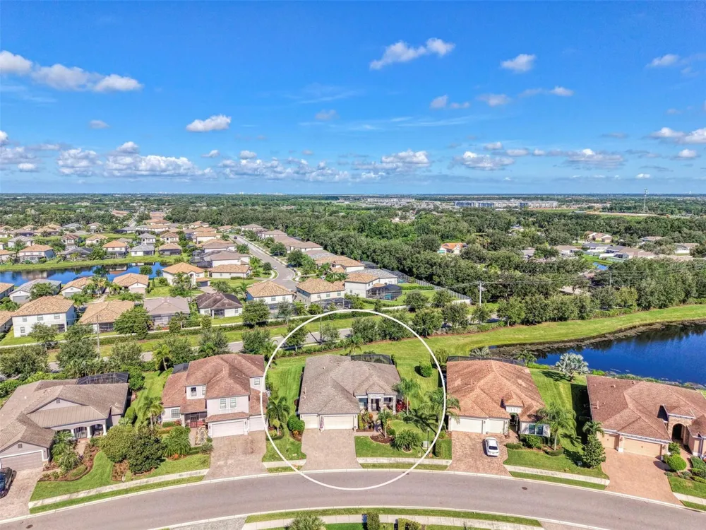 708 ROSEMARY CIRCLE Bradenton, FL 34212