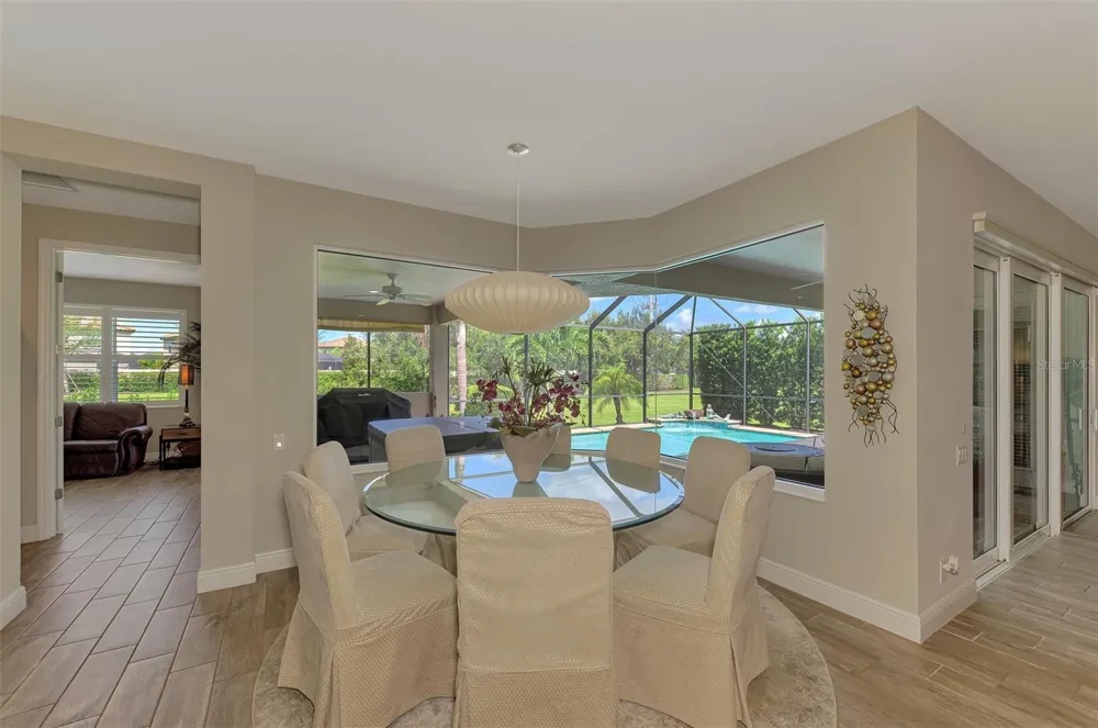 708 ROSEMARY CIRCLE Bradenton, FL 34212