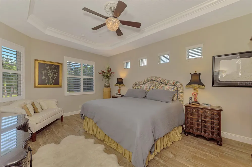 708 ROSEMARY CIRCLE Bradenton, FL 34212