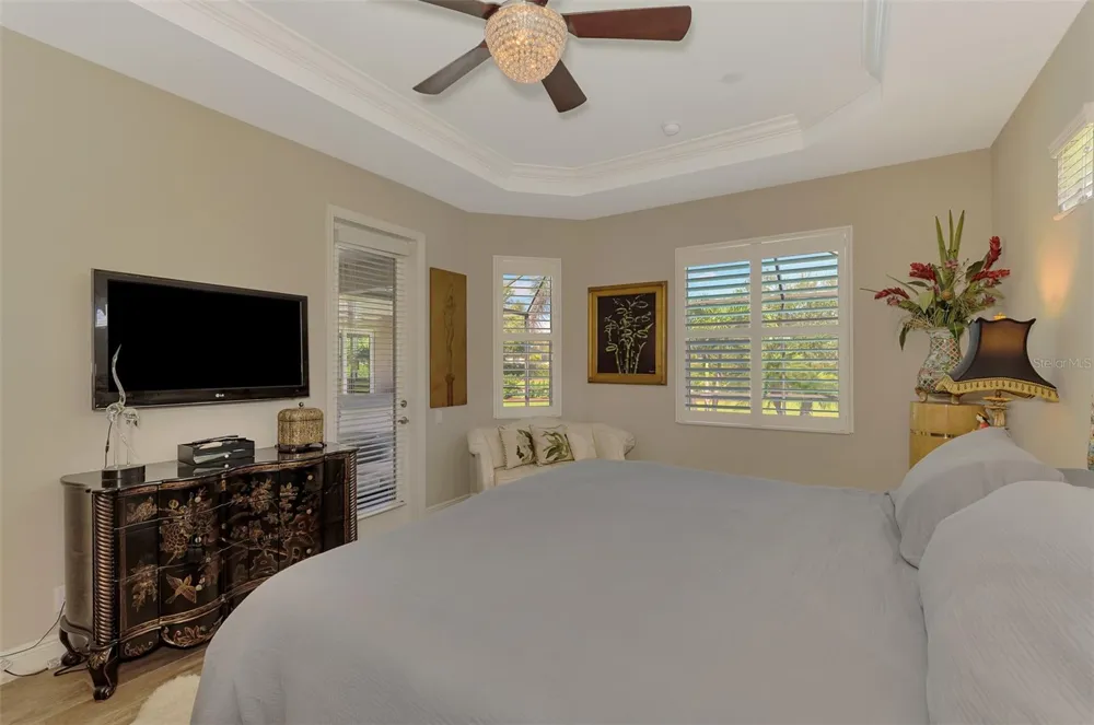 708 ROSEMARY CIRCLE Bradenton, FL 34212