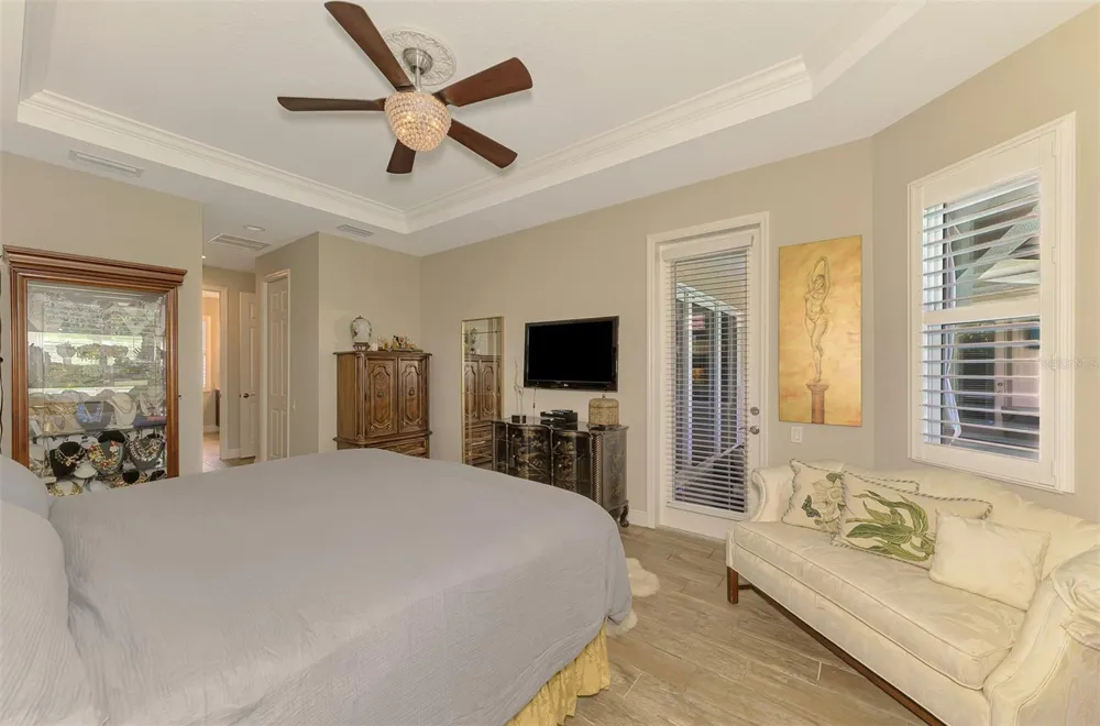 708 ROSEMARY CIRCLE Bradenton, FL 34212
