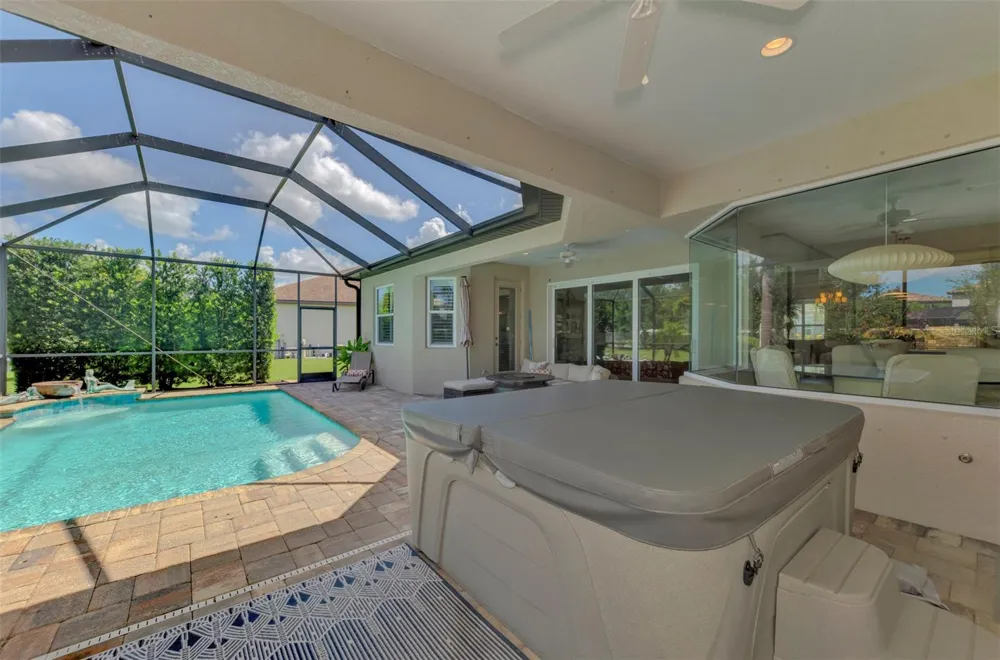 708 ROSEMARY CIRCLE Bradenton, FL 34212