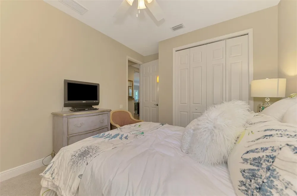 708 ROSEMARY CIRCLE Bradenton, FL 34212